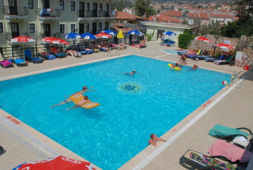 אולודניץ Grove Hotel מראה חיצוני תמונה