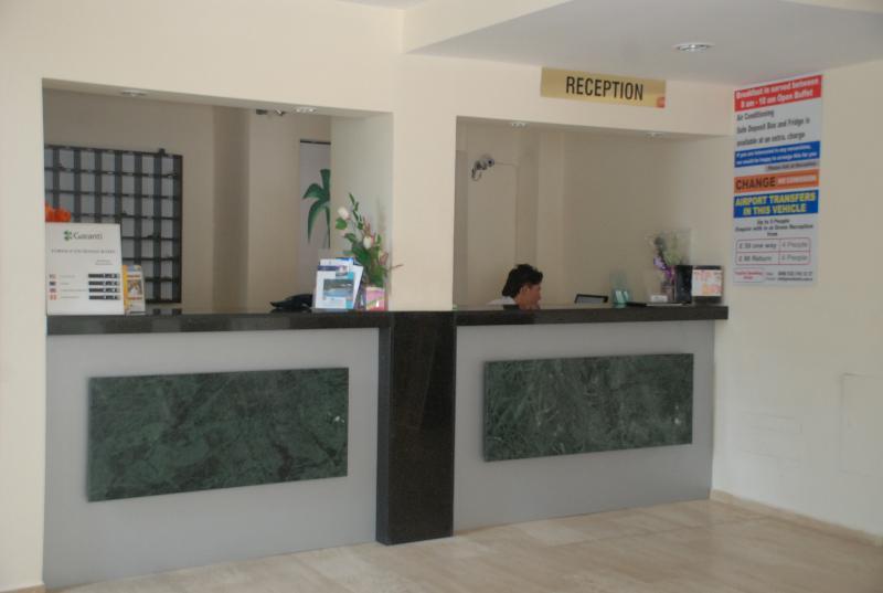 אולודניץ Grove Hotel מראה חיצוני תמונה
